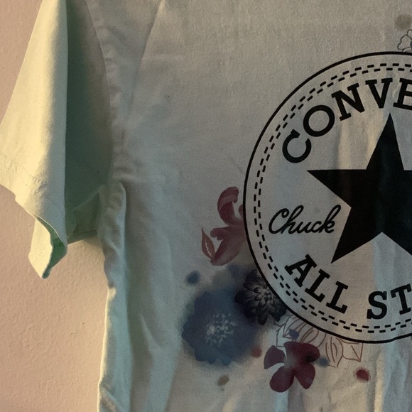 Medium girls Converse shirt size (7/8) - Picture 2 of 4